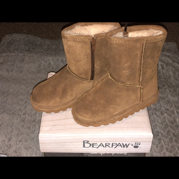 Tan toddler BearPaw boots - Picture 3 of 5